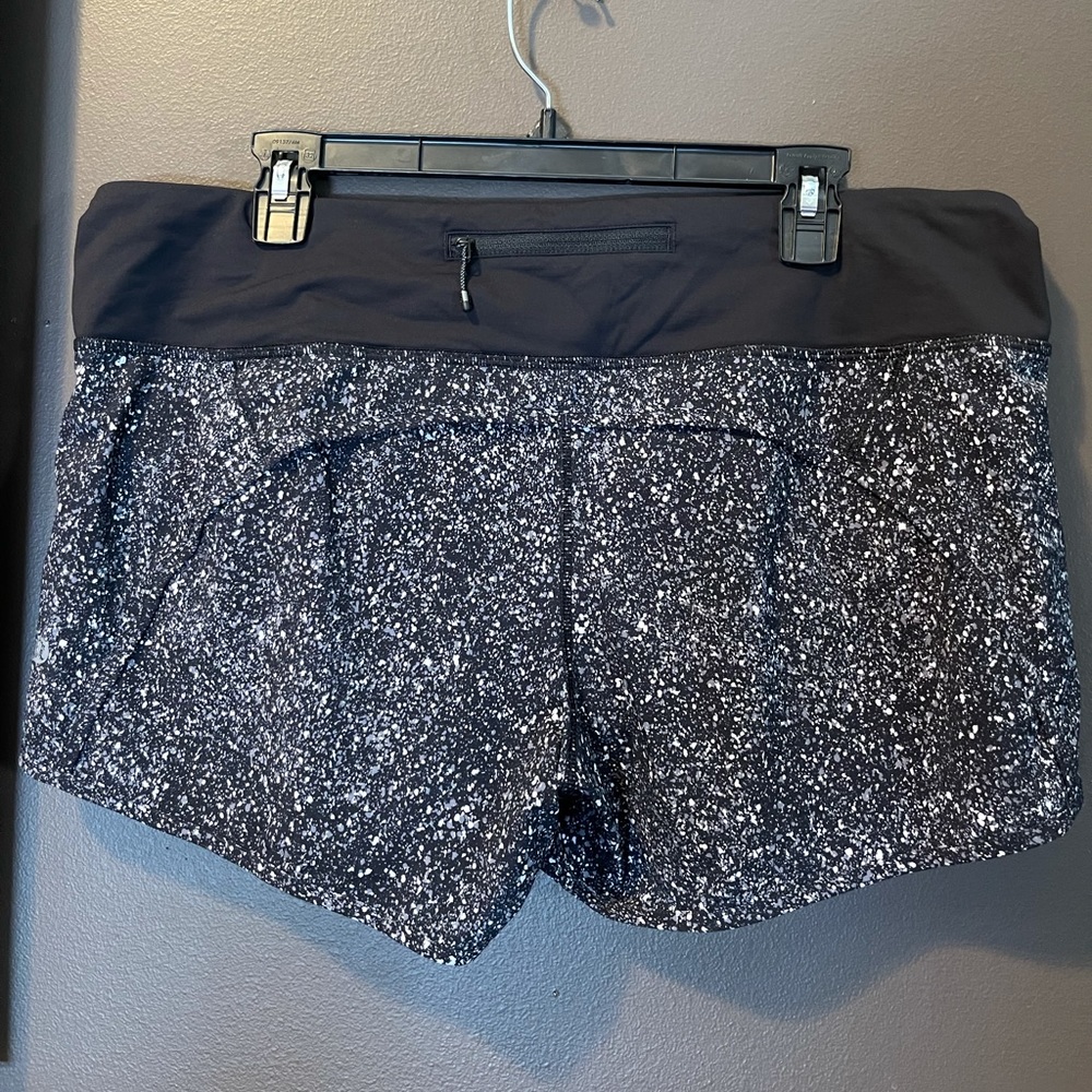 Lululemon Run Times Short - 4 Way stretch